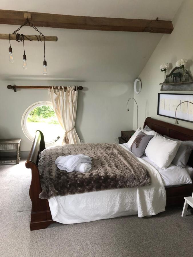 The Jockey Room Hideaway Spurstow Екстериор снимка